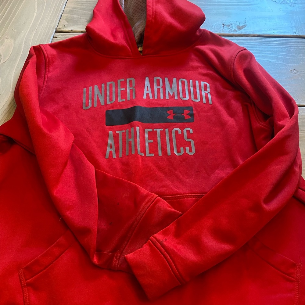 Under Armour sweatshirt